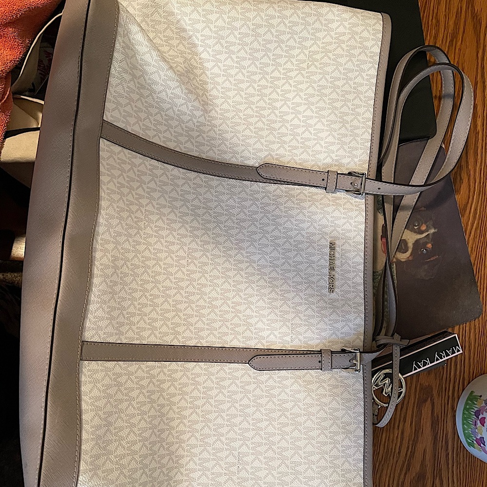 Michael Kors tote